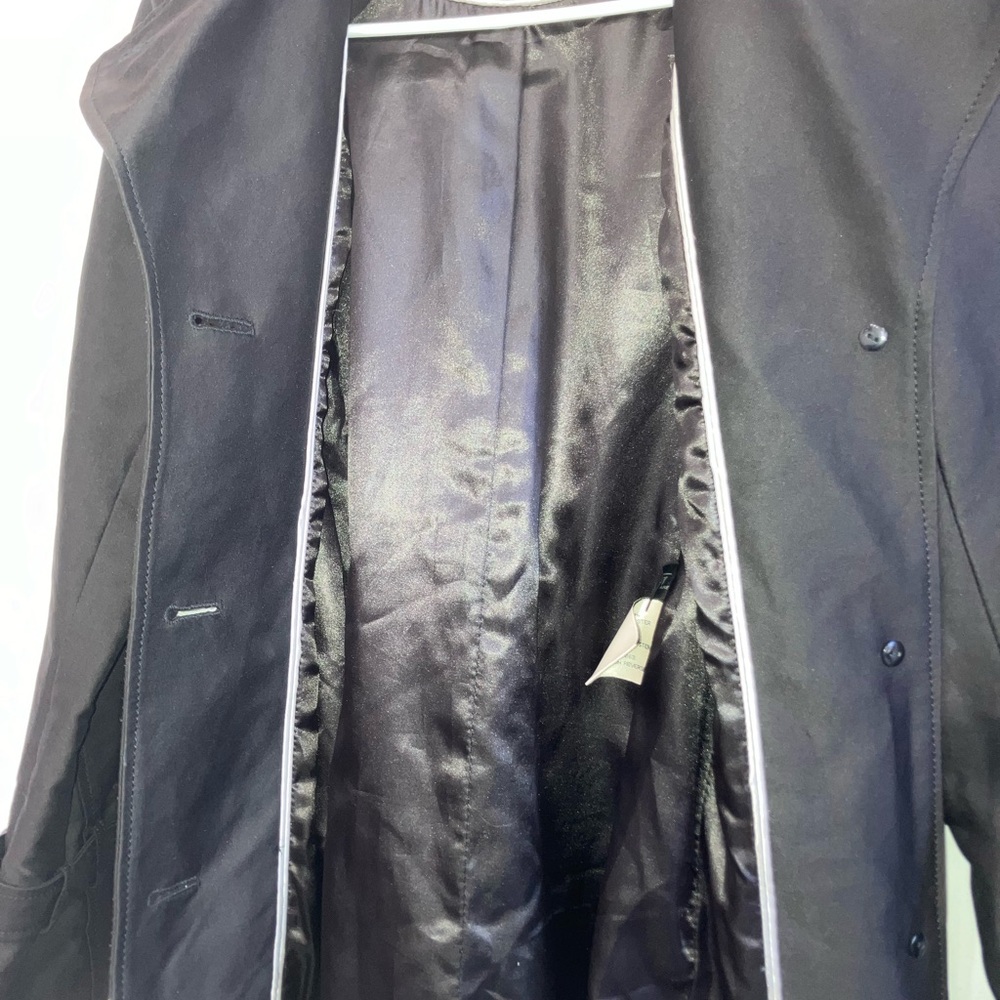 Women’s Coat - Picture 9 of 14